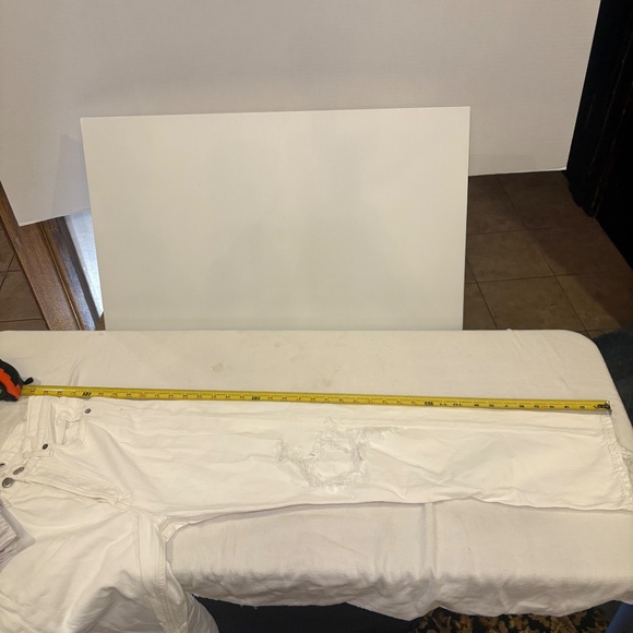 Agolde 90's Mid Rise Loose Fit White Jeans Size 23 Vanish White distressed - Picture 6 of 16